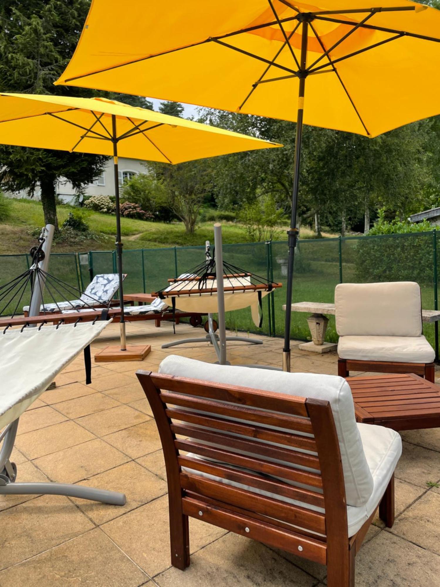 L'Oree Des Roses, Hebergement De Vacances Avec Jardin Et Piscine Gan Экстерьер фото