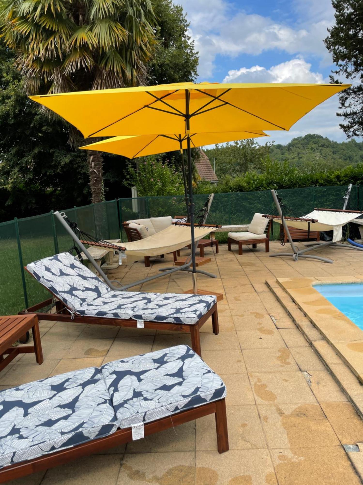 L'Oree Des Roses, Hebergement De Vacances Avec Jardin Et Piscine Gan Экстерьер фото